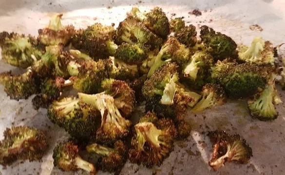 ברוקולי אפוי בתנור