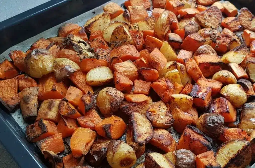 קוביות תפוחי אדמה ובטטה בתנור