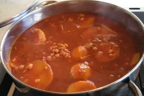 תפוח אדמה ושעועית ברוטב אדום וקארי