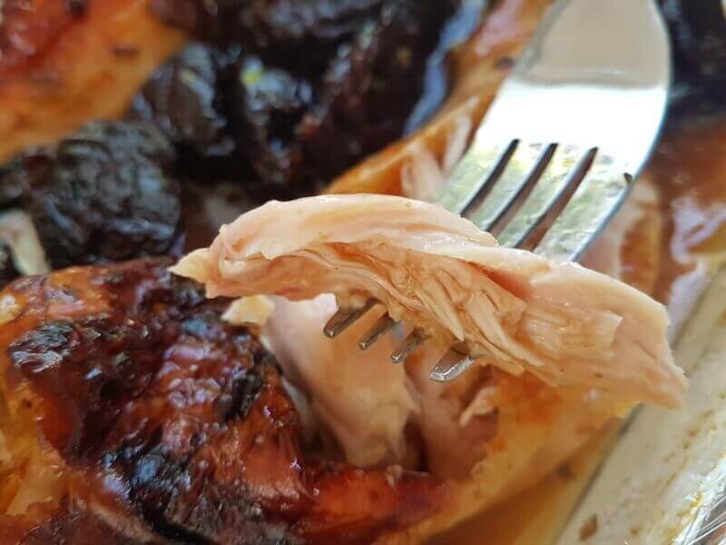 עוף בשזיפים בתנור 