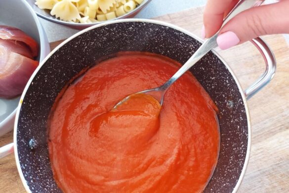 רוטב עגבניות ב-4 מרכיבים